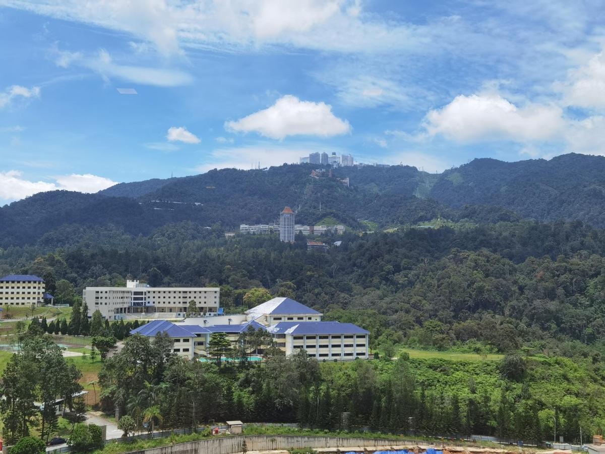 Windmill Upon Hills Luxurious Sky Villa 360 Sky Pool Heated Pool Mountainous Genting View Genting Highland By Heritage เก็นติงไฮแลนด์ ภายนอก รูปภาพ