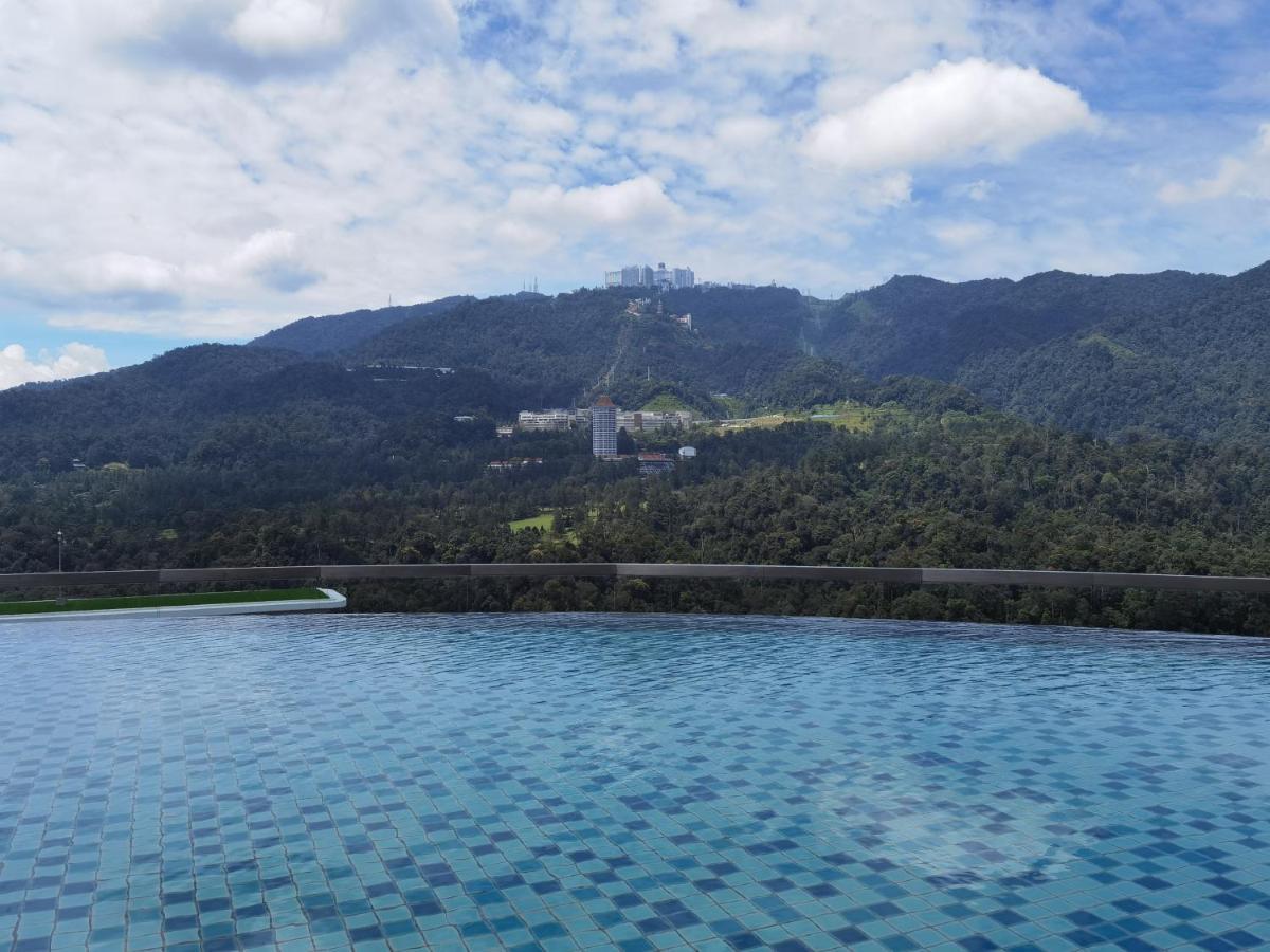 Windmill Upon Hills Luxurious Sky Villa 360 Sky Pool Heated Pool Mountainous Genting View Genting Highland By Heritage เก็นติงไฮแลนด์ ภายนอก รูปภาพ